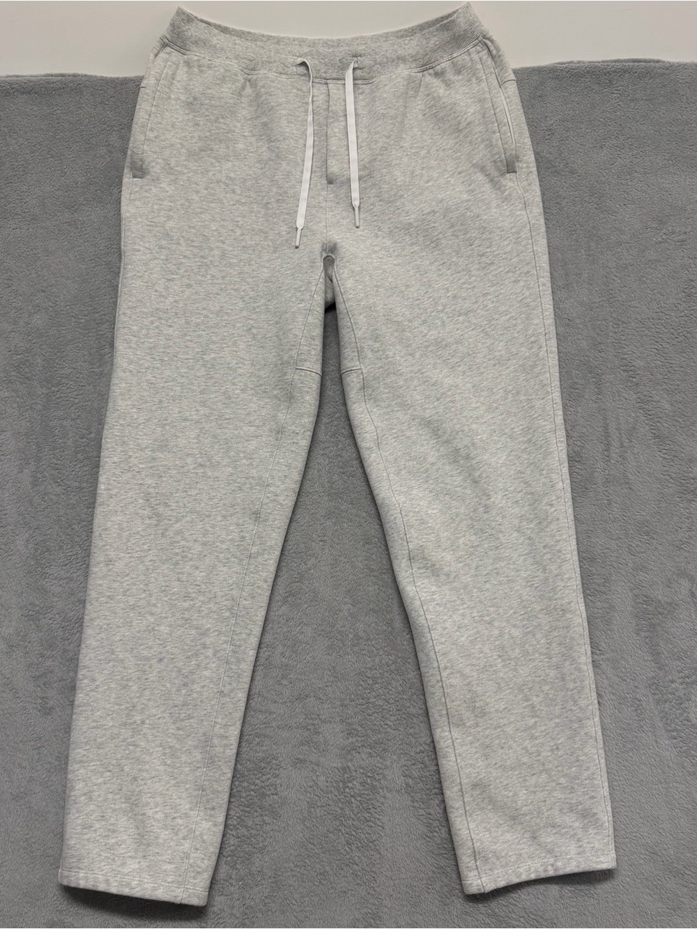 Lululemon Mens Large Sweatpants Gray Straight Leg Zip Pockets Drawstring